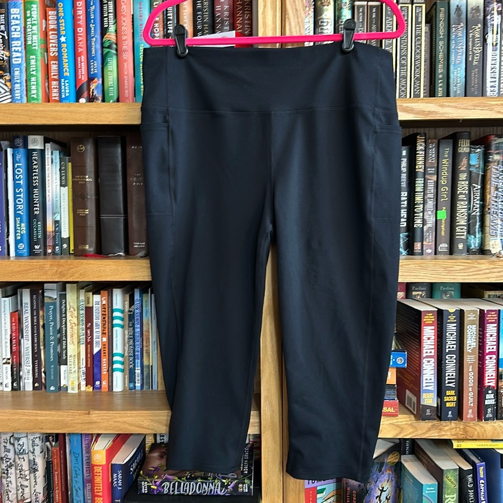 Skechers workout Capri black size XXL like new!